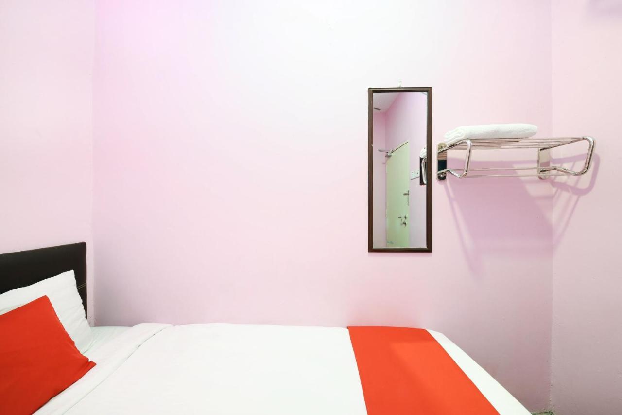 Oyo 1125 Ir Inn Hotel Skudai Bagian luar foto